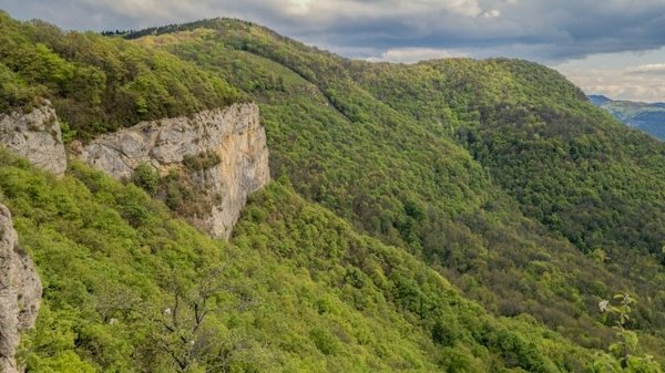 Les meilleures adresses pour un séjour réussi : Top des campings 3 étoiles dans l'Ain